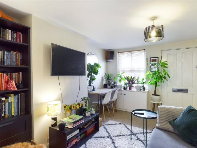 House for rent in Theale, West Berkshire