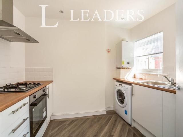Apartment for rent in Brook Street, Bourne Vale