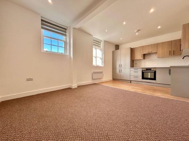 Apartment for rent in Brook Street, Bourne Vale