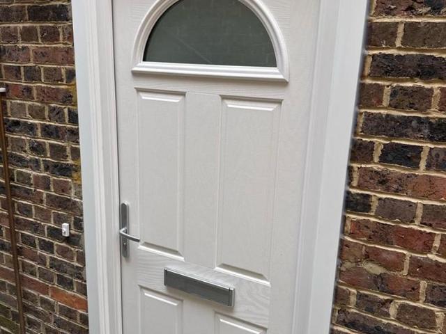 Apartment for rent in Brook Street, Bourne Vale