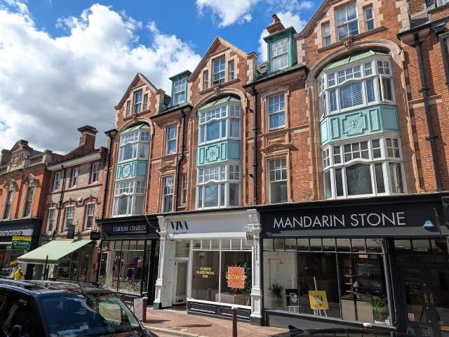Studio for rent in Broadwater Down, Sandown Park