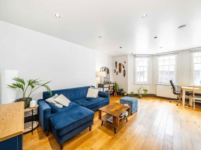 Apartment for rent in Hampton, Greater London