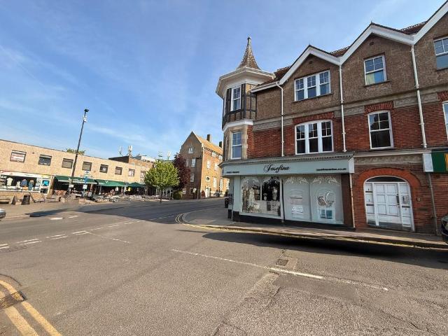 Apartment for rent in Uckfield, Cross In Hand
