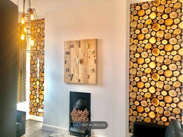 House for rent in Calderstones