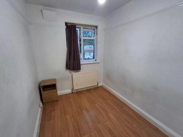 Apartment for rent in Wealdstone, Greater London