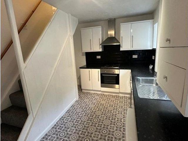 House for rent in Simmondley, Charlesworth