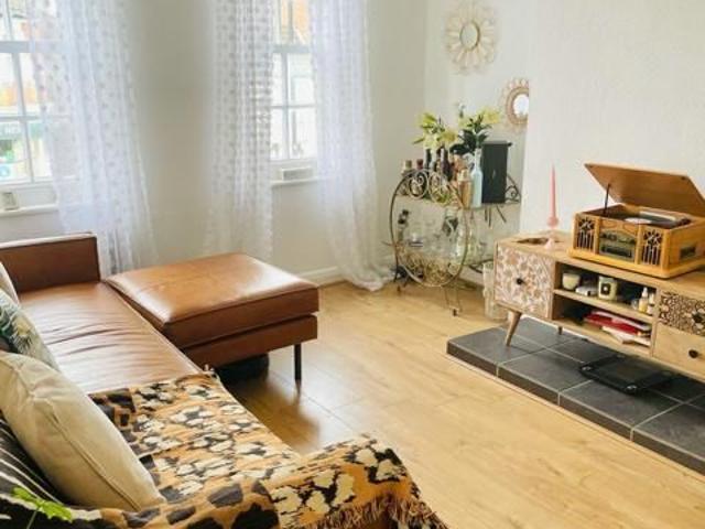 Apartment for rent in Weybridge, Elmbridge