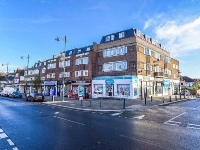 Apartment for rent in Whitton, Greater London
