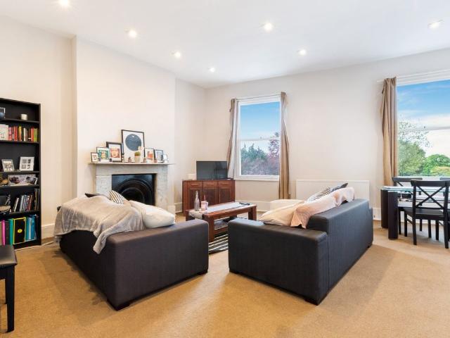 Apartment for rent in London Borough of Merton, Greater London