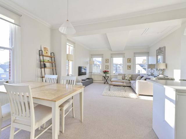 Apartment for rent in London Borough of Merton, Greater London