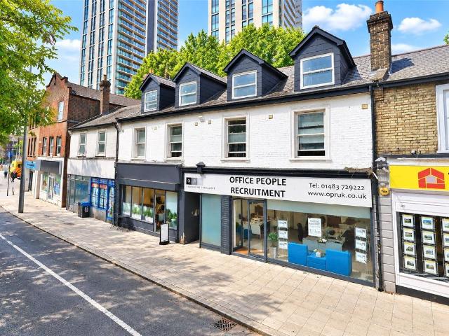 Apartment for rent in Horsell, Woking