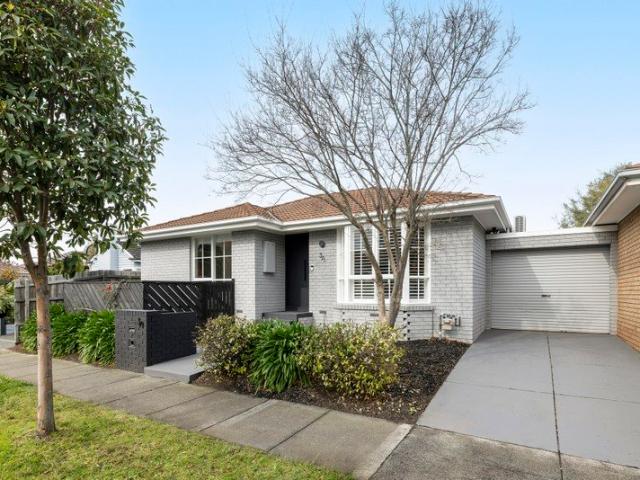 Apartment for sale in Camerons Creek, Victoria