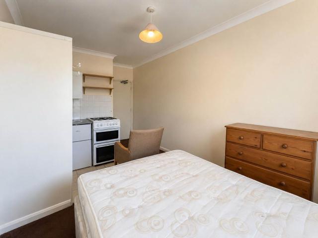 Studio for rent in High Town, Luton