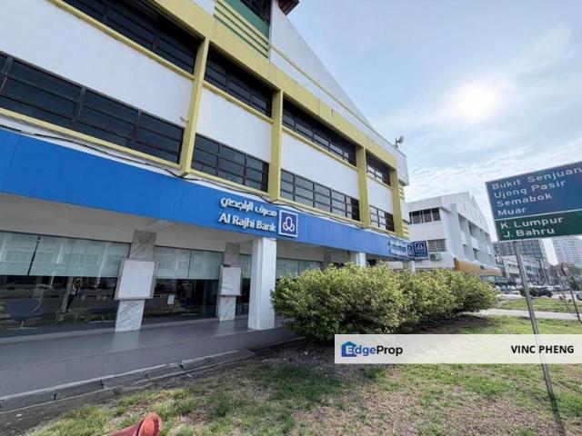 Shop for rent in Malaka