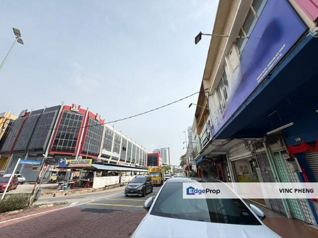 Shop for rent in Malaka