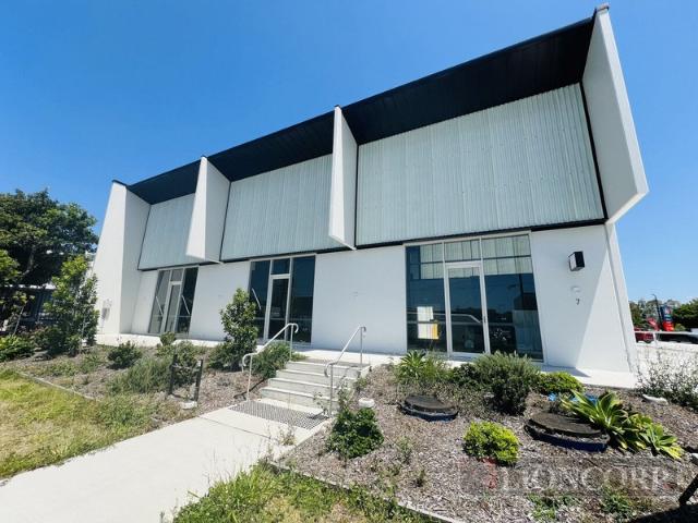 Warehouse for rent in Toombul, Queensland