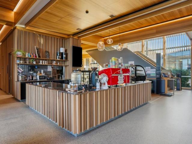 Retail for rent in Parklands, Burnie