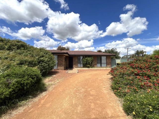 House for rent in High Wycombe, Western Australia