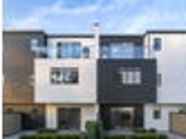 Townhouse for sale in Heathcote, Canterbury