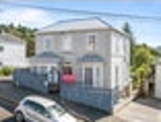 House for sale in Otakou