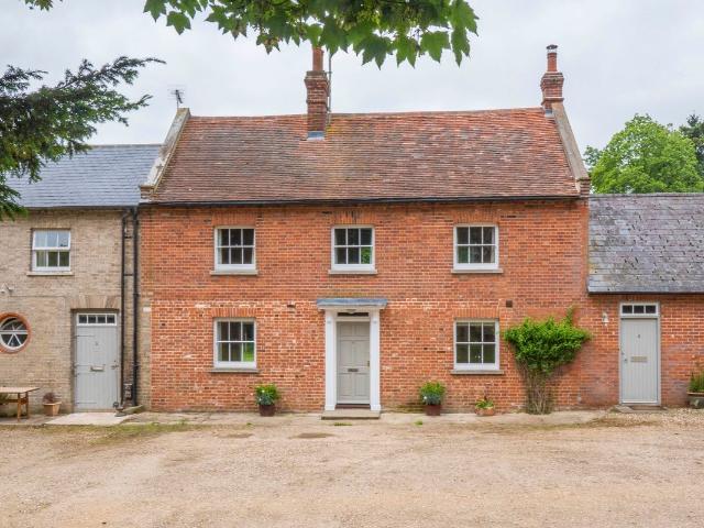 House for rent in Chelmondiston, Suffolk