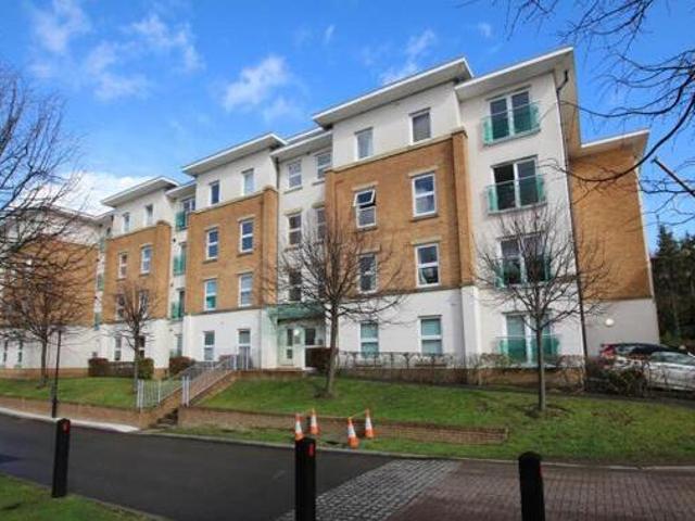 House for sale in Pachesham Park, Surrey