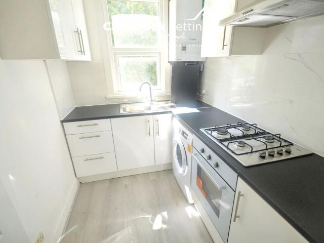 Apartment for rent in Seven Kings, Greater London