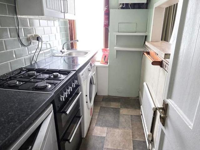 Apartment for rent in Seven Kings, Greater London