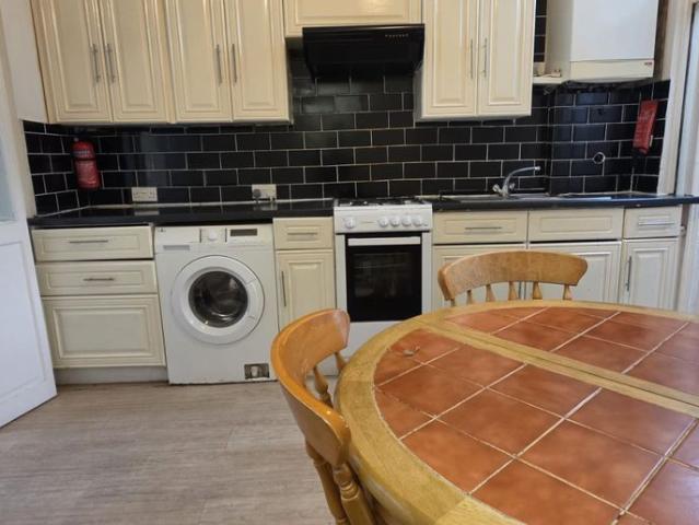 House for rent in Seven Kings, Greater London