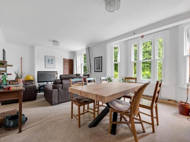 Apartment for rent in Highbury, Greater London