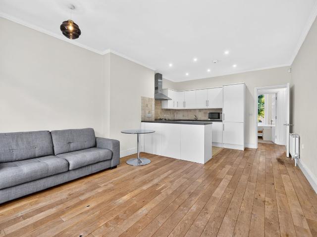 Apartment for rent in London Borough of Islington, Greater London