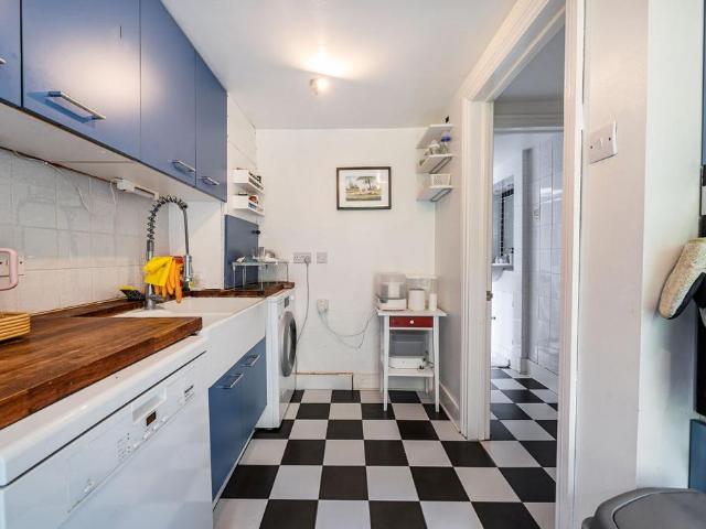 Apartment for rent in Highbury, Greater London