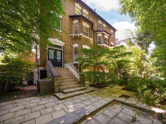 Apartment for rent in Highbury, Greater London