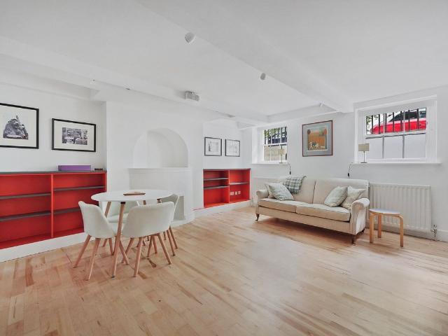 House for rent in Highbury, Greater London