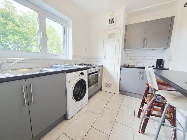 Apartment for rent in Highbury, Greater London