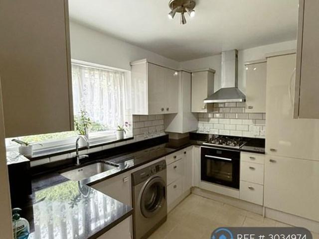Apartment for rent in Highbury, Greater London
