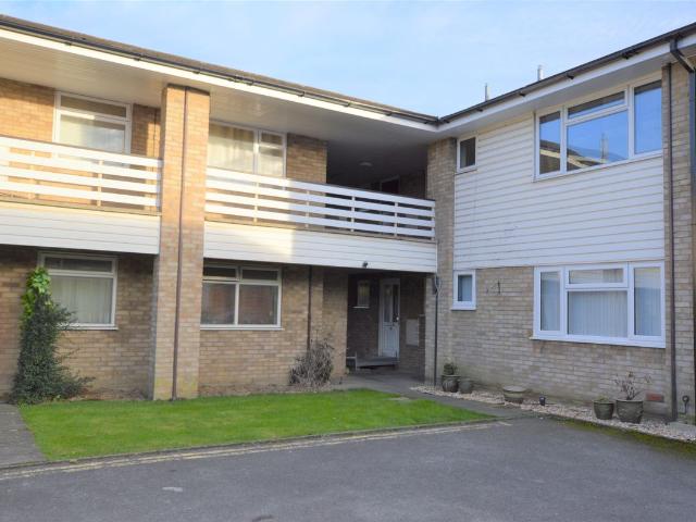 Apartment for rent in Woking, Surrey