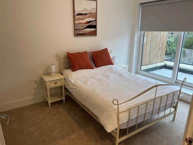 Apartment for rent in Sunninghill and Ascot, Sunninghill