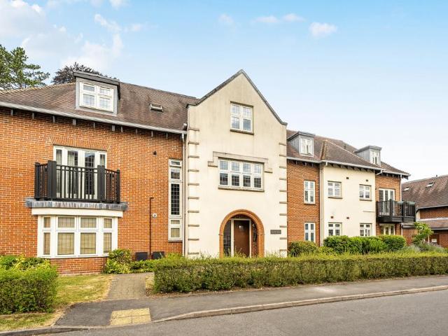 Apartment for rent in Sleepers' Hill, Hampshire