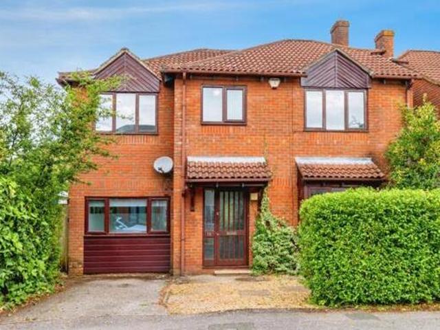 House for sale in Barton Stacey, Hampshire