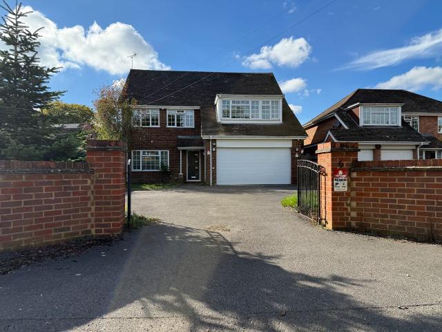 House for rent in Emmer Green, Reading