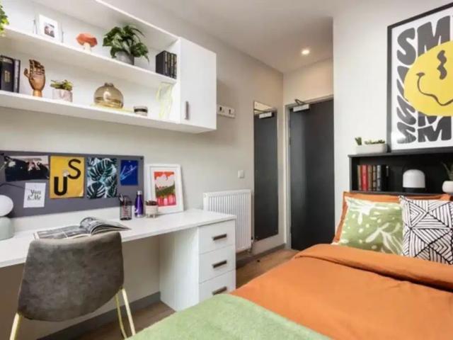 Room for rent in Wembley Stadium Industrial Estate, Greater London