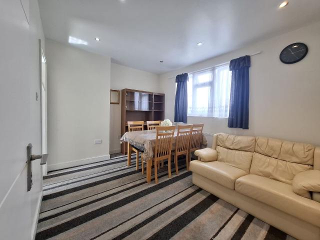 Apartment for rent in Brent Cross, Greater London