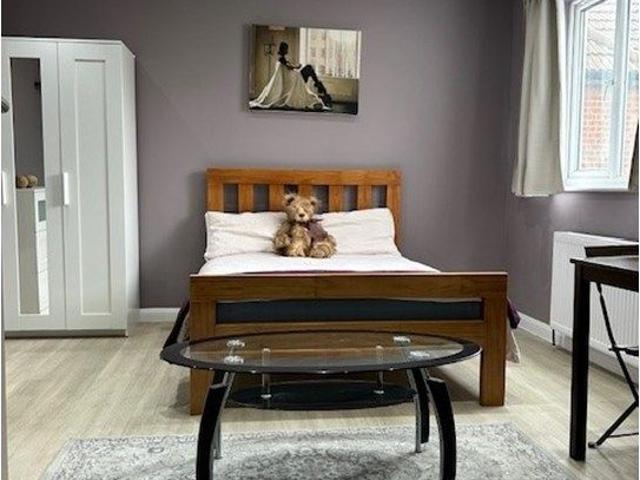 Studio for rent in Brent Cross, Greater London