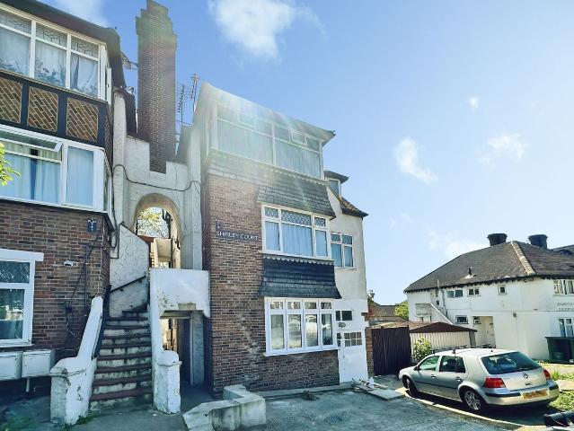 Apartment for rent in Kingsbury, Greater London
