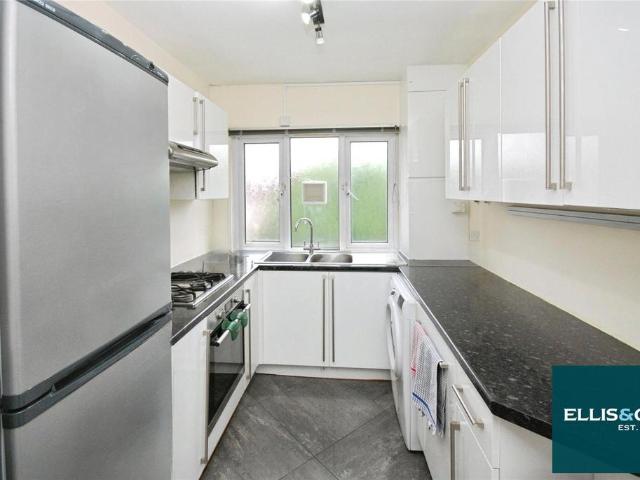 Apartment for rent in Temple Fortune, Greater London