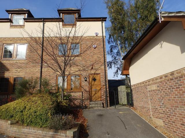 House for rent in Gawthorpe, West Yorkshire