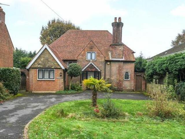 House for sale in Fole, Surrey
