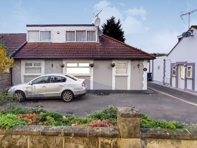 House for rent in London Borough of Ealing, Park Royal