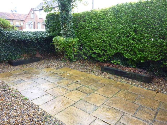 Studio for rent in Connaught Park, Bushey